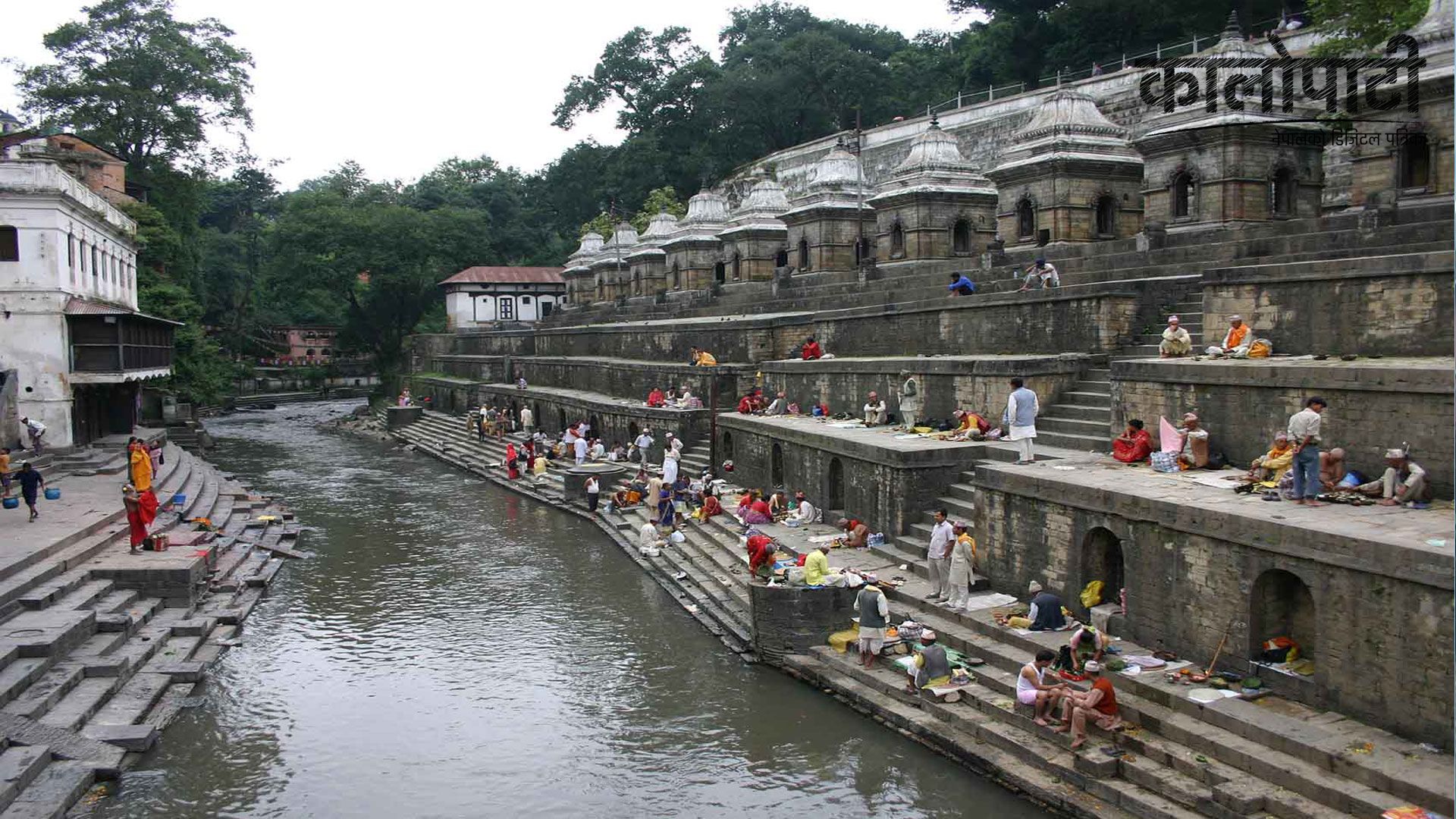 वाग्मतीको शिर वाग्द्धारमा स्नान गर्नेको भीड, स्नान गरेमा मनकामना सिद्ध हुने धार्मिक विश्वास